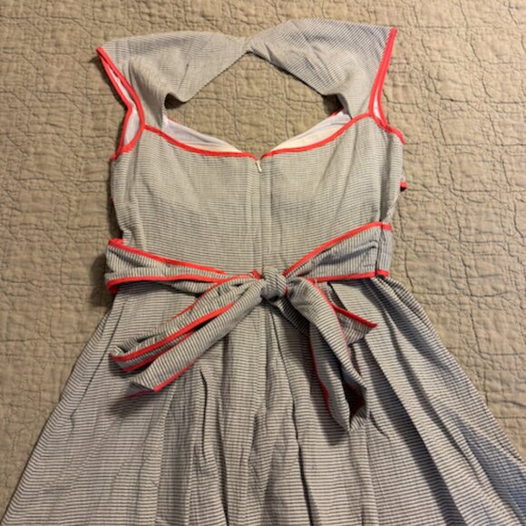 NWT Jessica Simpson 50's Style Pinstriped Dress Size 6 - Picture 4 of 5
